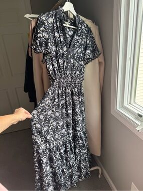 Max Studio Black and White Daisy-Print Maxi Dress